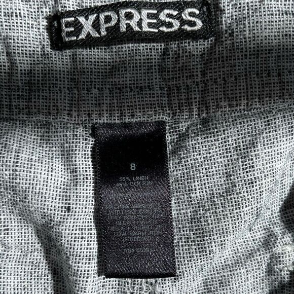 Express Button Up Shorts- sz8 - Picture 3 of 4